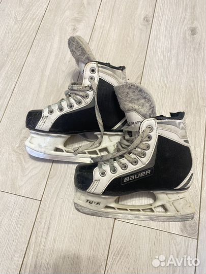 Хоккейные коньки Bauer р-р 33,5