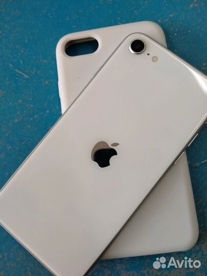 iPhone SE 64gb 2020