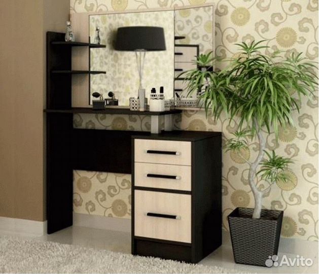 Туалетный столик