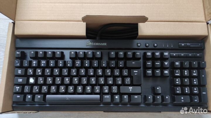 Механическая клавиатура Corsair K70