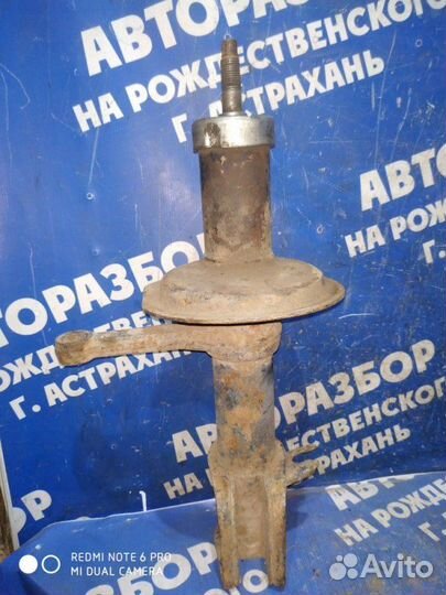 Передняя правая стойка амортизатора Ваз Лада 2109