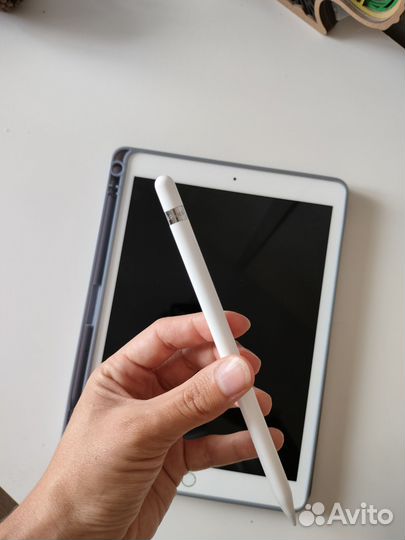 iPad 10.2 (2019) Wi-Fi 128 Гб. + Apple Pencil