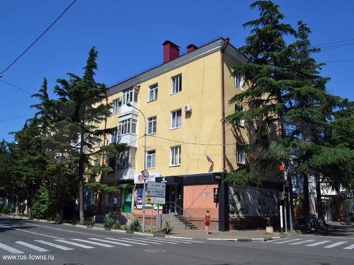 3-к. квартира, 72 м², 2/4 эт.