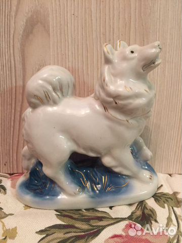 Статуэтка фарфор собака