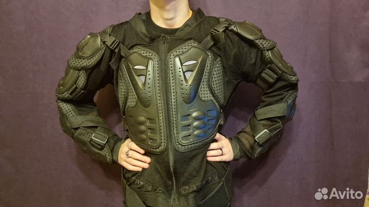 Мотоциклетная защита (панцирь)