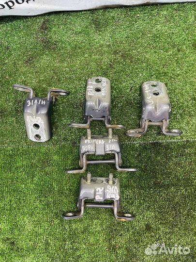 Петля двери передняя задняя Primera P12