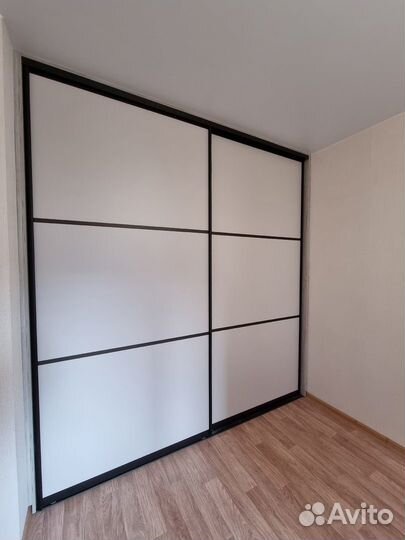 Современный шкаф купе