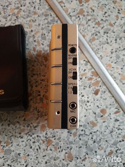 Диктофон. Olympus. L 400. Чехол. Кассета. Рабочий