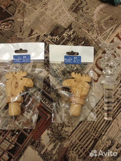 Пробки для бутылок. Дерево и стекло