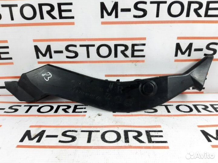 Водосток передний правый Mercedes-Benz M-Class