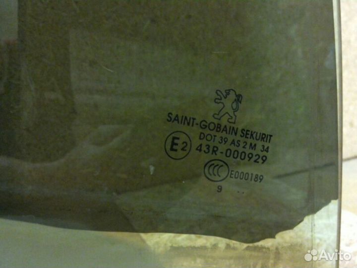 Стекло двери заднее правое Peugeot 308 1.6 EP6