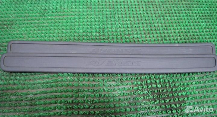 Накладки порогов комплект Toyota Avensis T27 2011