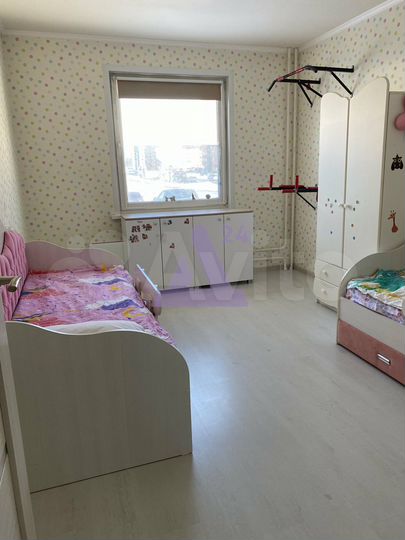 3-к. квартира, 85 м², 1/18 эт.