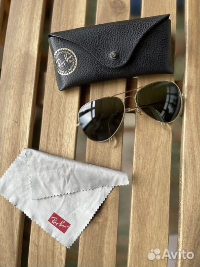 Солнцезащитные очки Ray-Ban Aviator