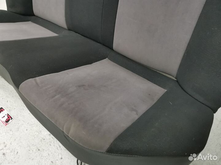 Задний диван Subaru Impreza WRX STI GC GC8 G10