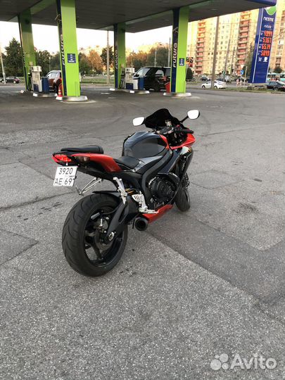 Suzuki GSX-R 750