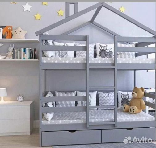 Двухъярусная кровать домик