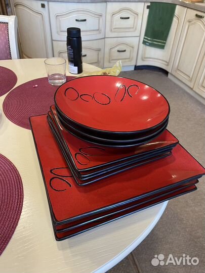 Набор посуды тарелки