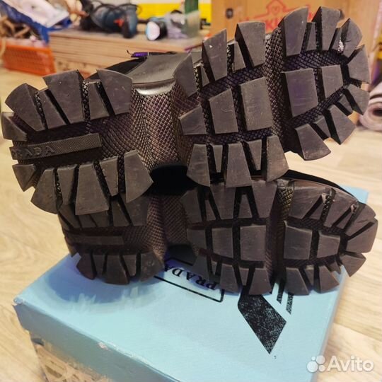 Кроссовки зимние женские 40 размер бу