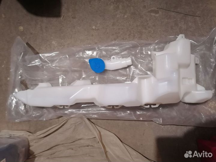 Бачек омывателя для Honda CR-V IV