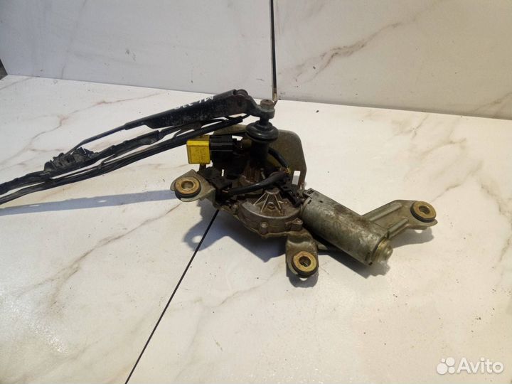 Моторчик заднего стеклоочистителя (дворника)