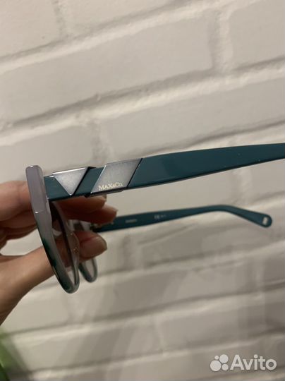 Солнцезащитные очки Max&Co