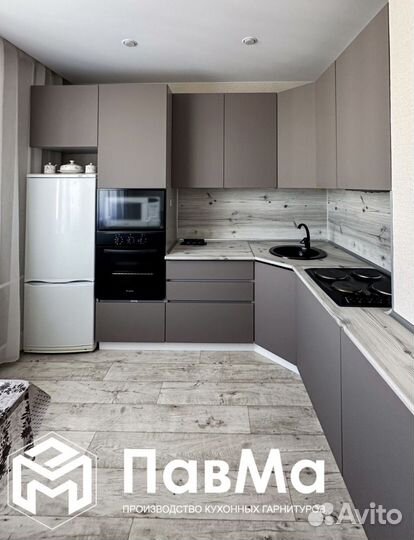 Кухонные гарнитуры гладкие 115*305