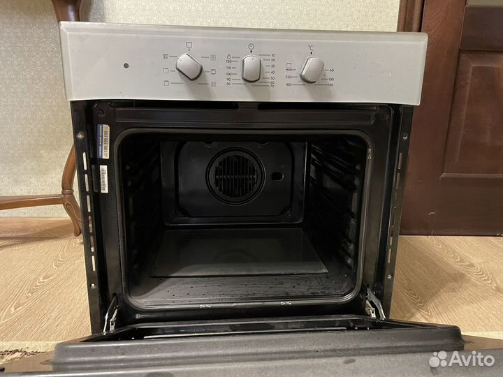 Электрическая духовка ariston type f16-em-in-02