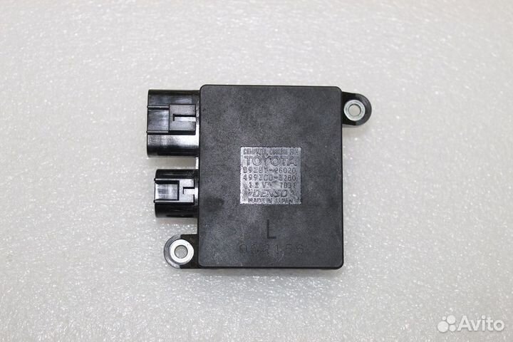 Блок управления вентиляторами Lexus is 2017-2020