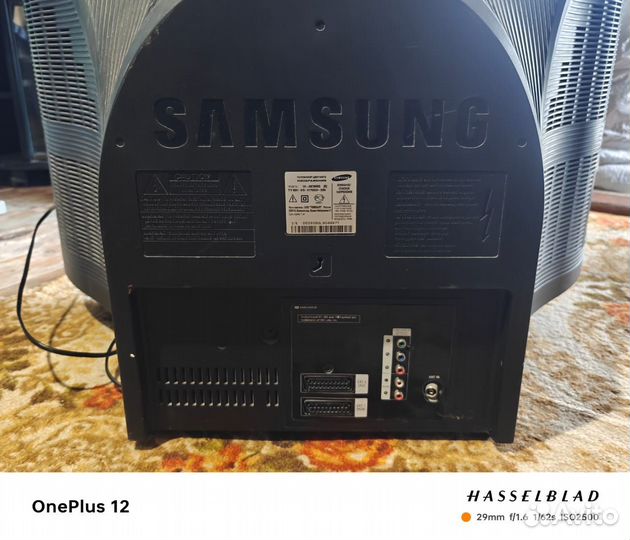 Телевизор samsung