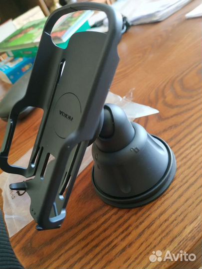 Автомобильный держатель для телефона