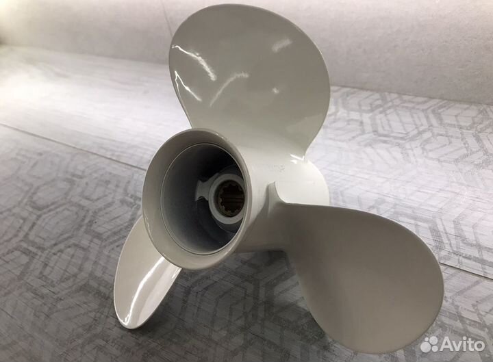 Винт Yamaha 25-30