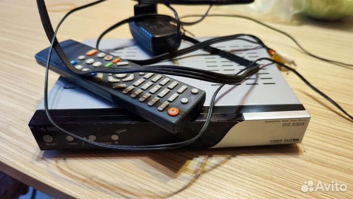 Ресивер триколор gs8304