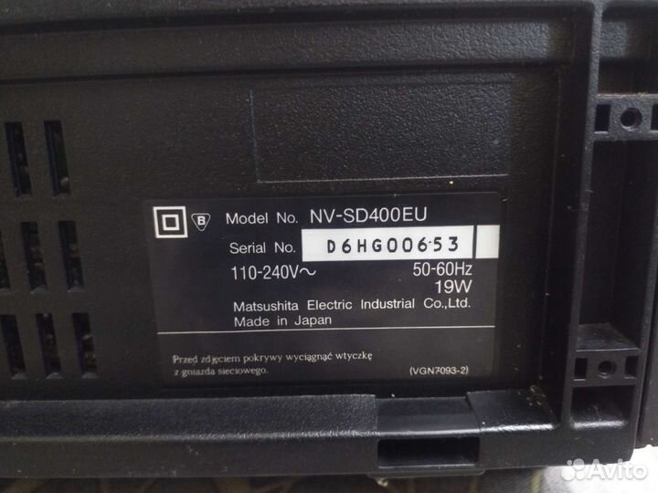 Видеомагнитофон Panasonic NV-SD400
