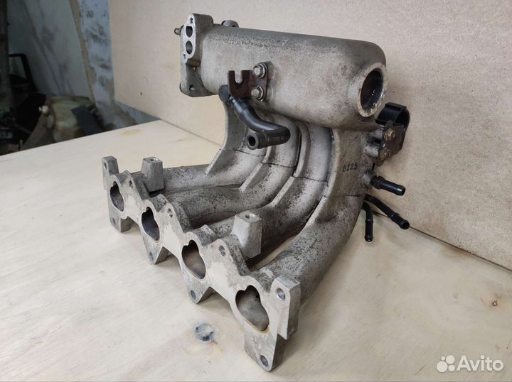 Впускной коллектор Hyundai Matrix