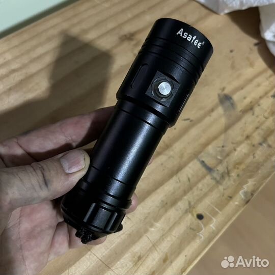 Фонарь для дайвинга и подводной охоты