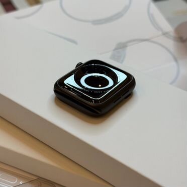 Apple Watch SE 44mm 2025 Новые