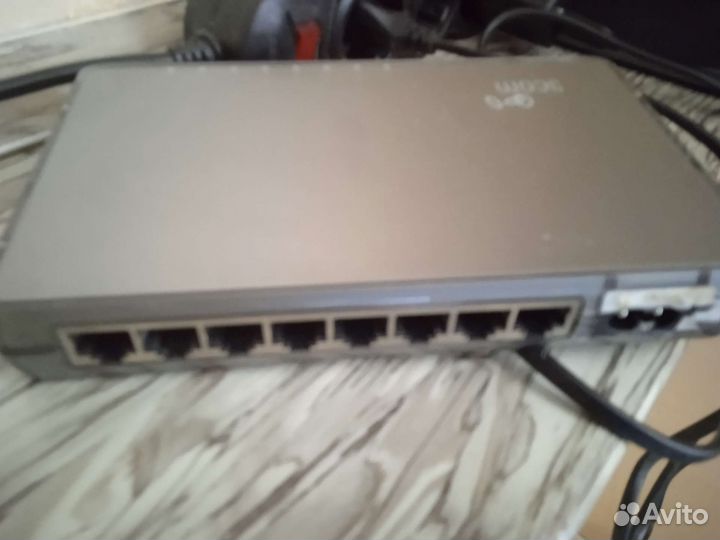 Коммутатор HP V1405-8 Switch/3Com 3cfsu08
