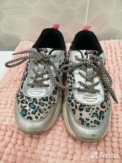 Кроссовки для девочки