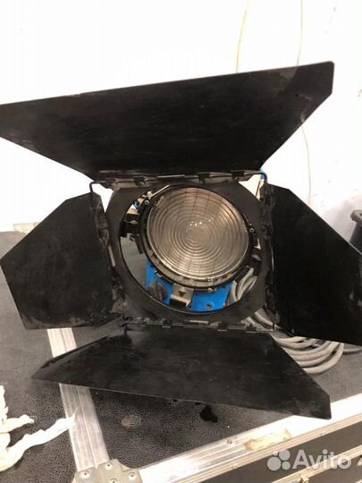 Осветительные приборы arri 300w 650w 1000w 2000w 5