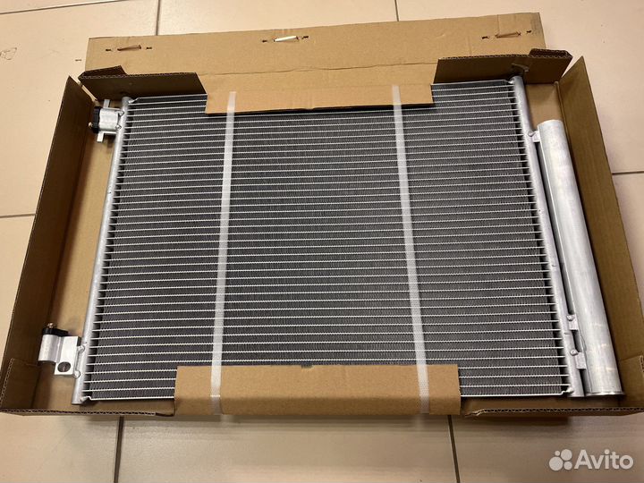 Радиатор кондиционера Renault Logan 2