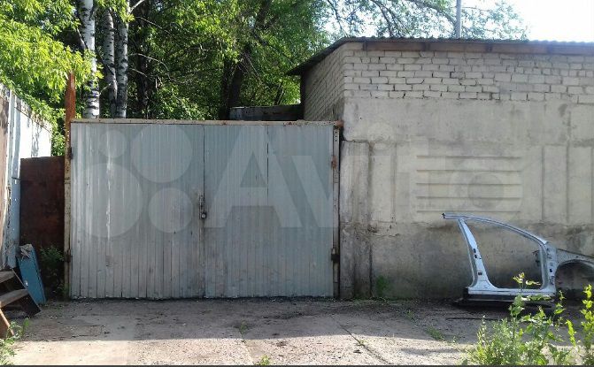 Гараж, > 30 м²