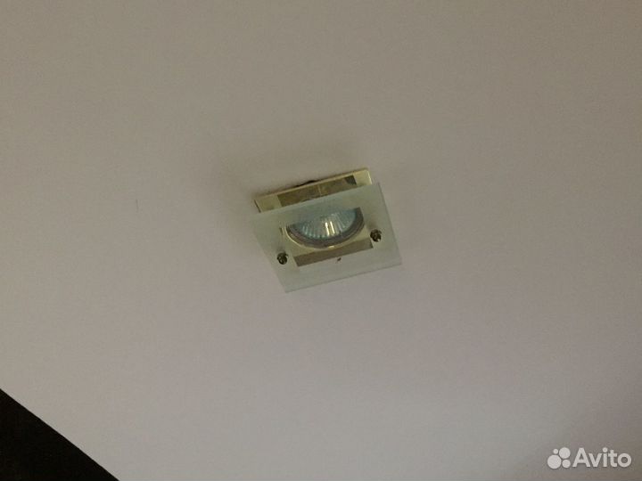 Светильники три штуки