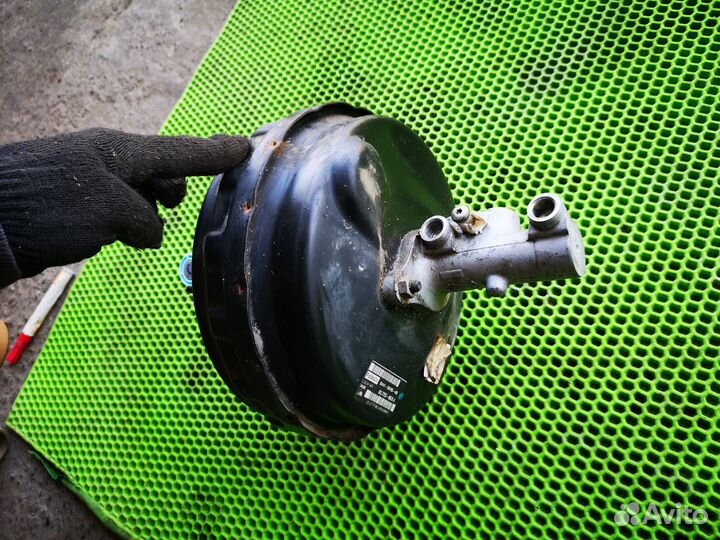 Вакуумный усилитель на Ford Kuga 2008-2012