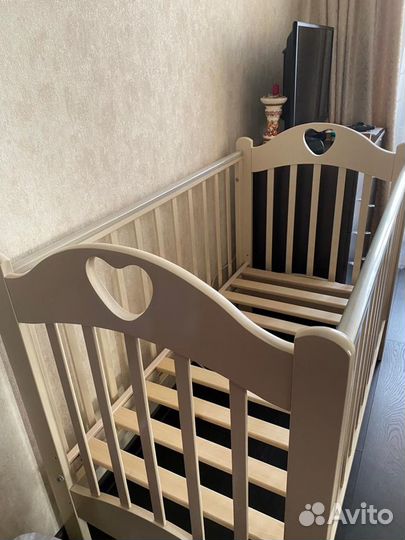 Детская кроватка