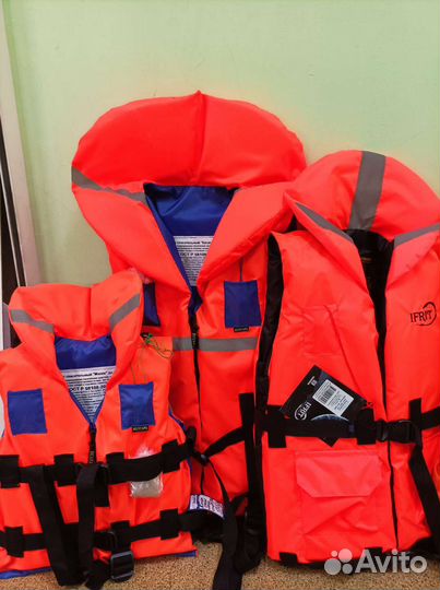 Спасательный жилет