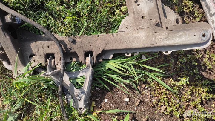 Подрамник Renault scenic 1