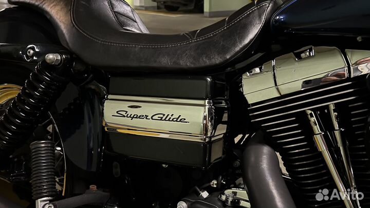 Harley-Davidson Dyna Super Glide Custom