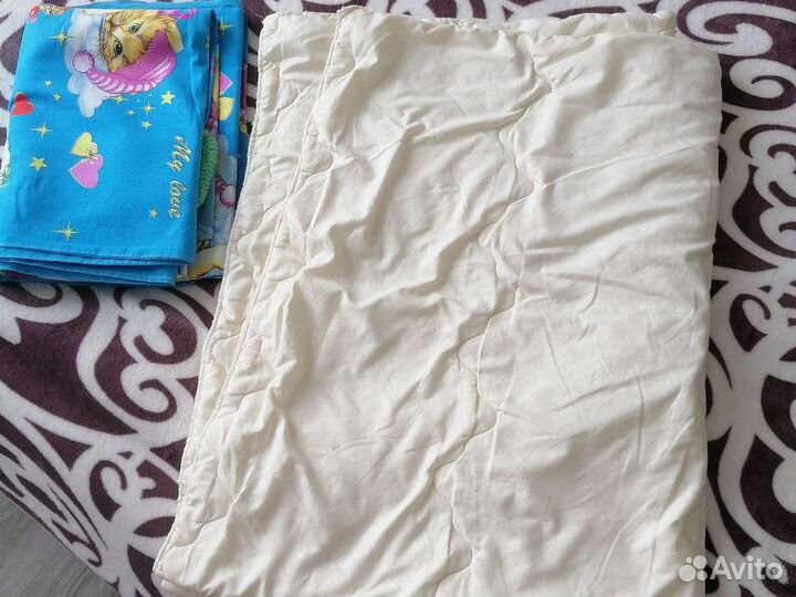 Одеяло в детскую кроватку