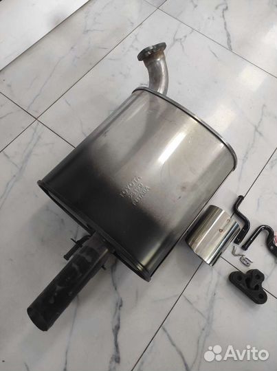 Второй выхлоп Toyota Camry V70 2018